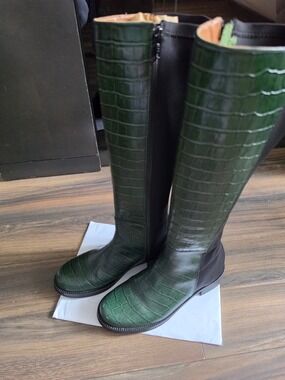 Unity In Diversity Green Croc Embossed Knee High Boots Size 38 US 7.5